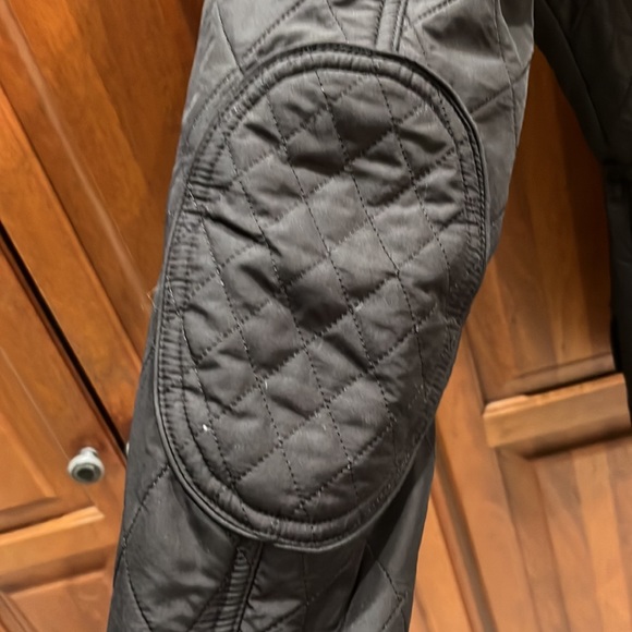 Barbour quilted jacket. - Picture 6 of 9